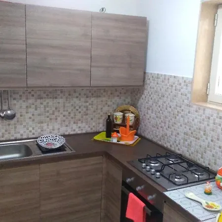 Casa Vacanze Giulia 토레 라필로